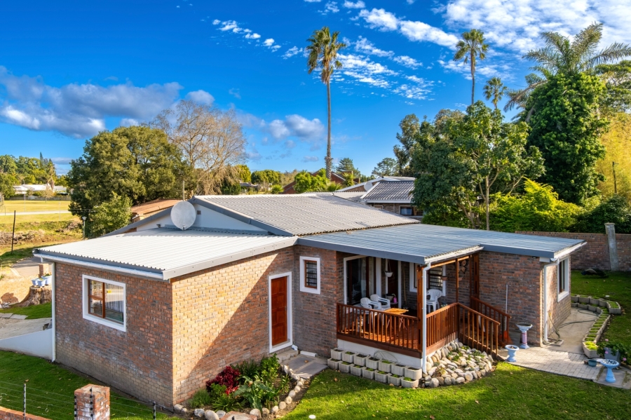 3 Bedroom Property for Sale in Heatherlands Western Cape